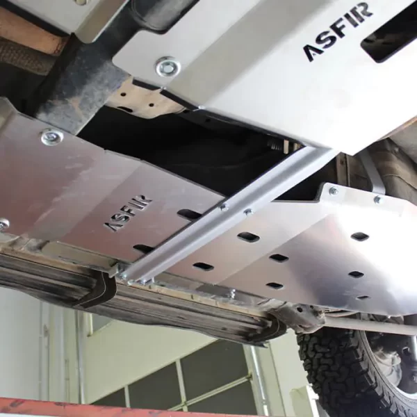 Toyota Land Cruiser 200 / Lexus LX570 Fuel Tank Skid Plate - Image 4