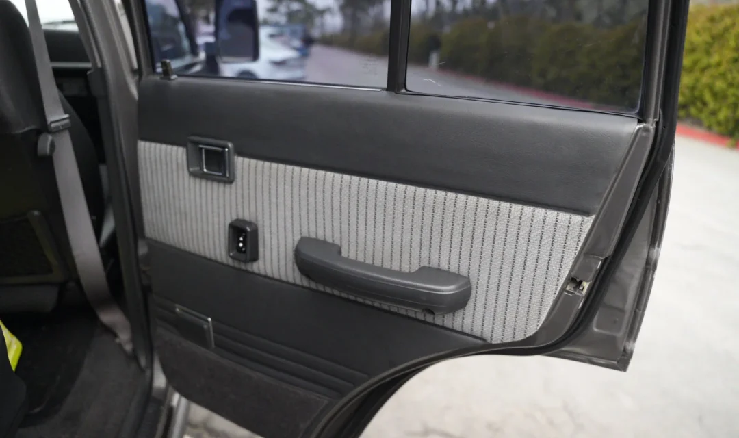 1990 Toyota Land Cruiser FJ62 (20)